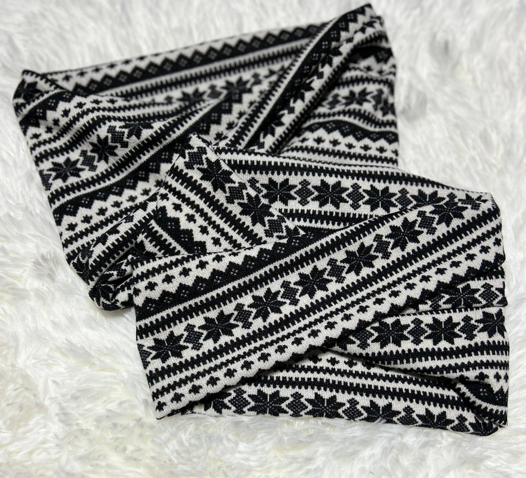 Black/cream Winter Dickey Pet Scarf