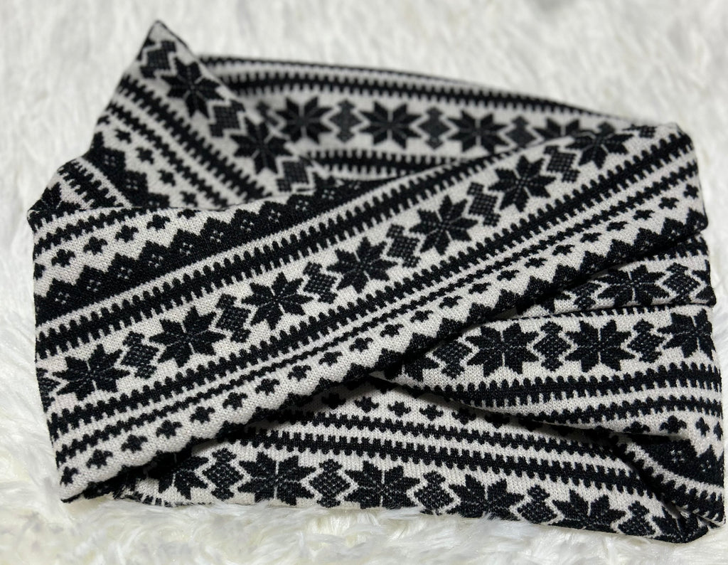Black/cream Winter Dickey Pet Scarf