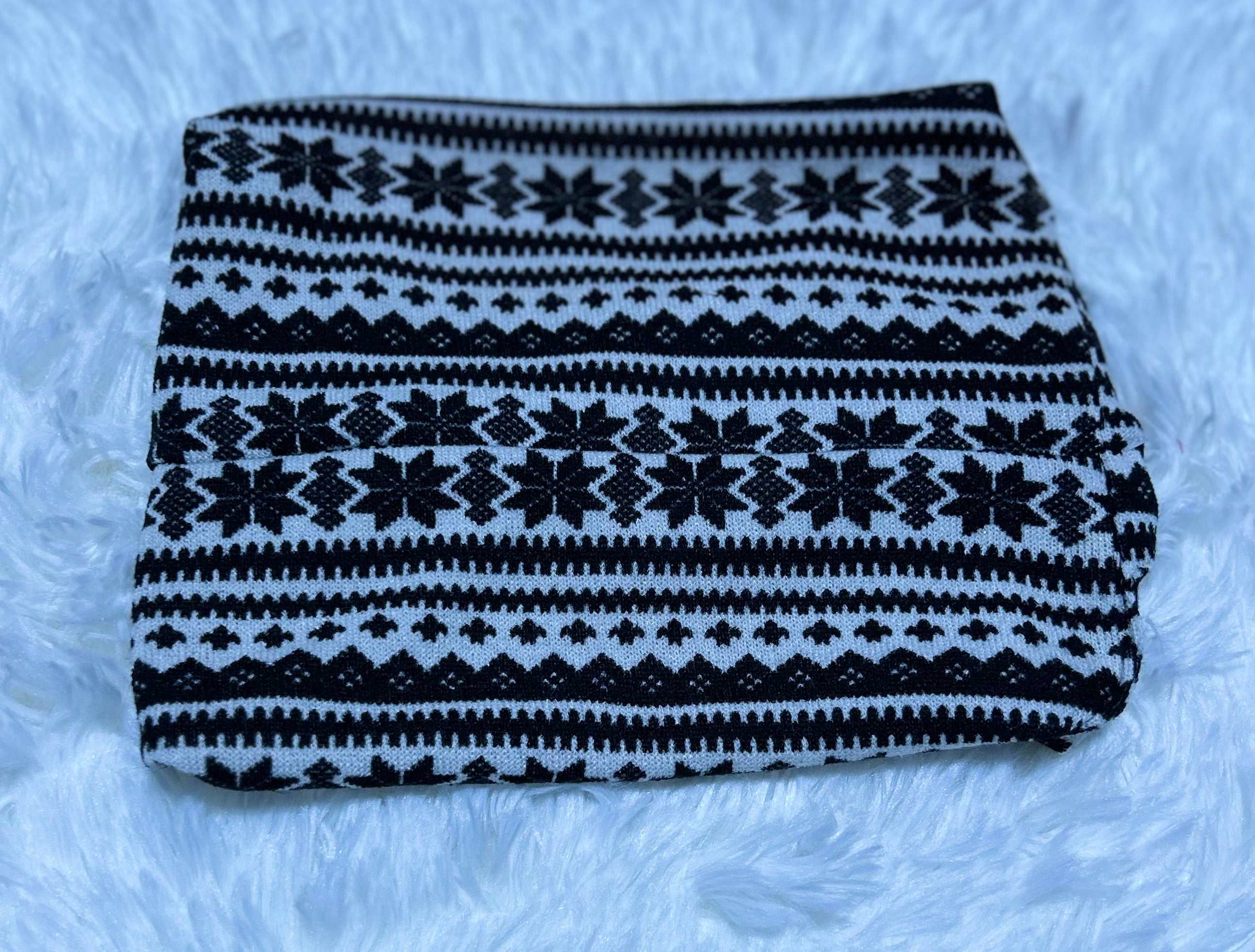 Black/cream Winter Dickey Pet Scarf