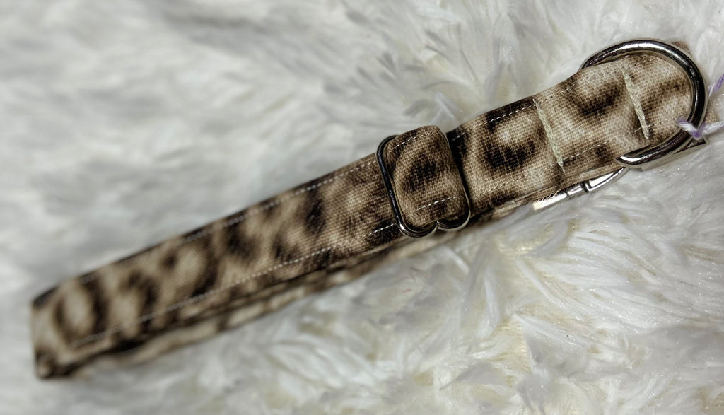 Brown Cheetah Pet Collars with Metal Hardware