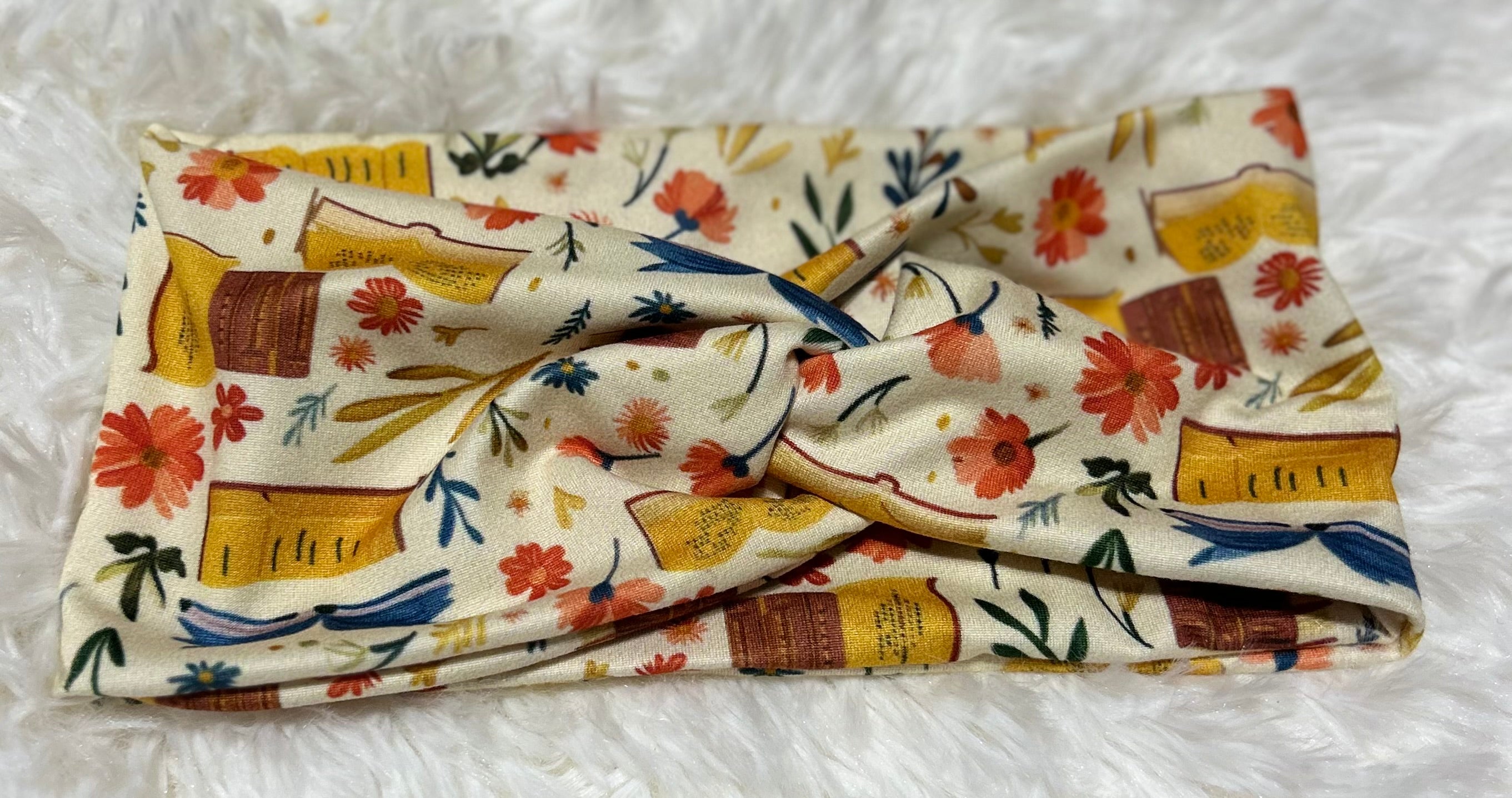 Cream Variation Books 1 Headband