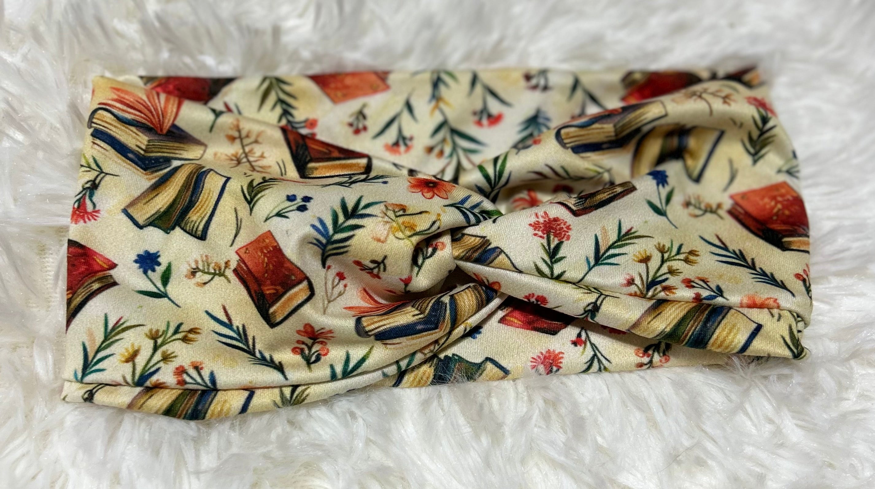 Cream Variation Books 2 Headband