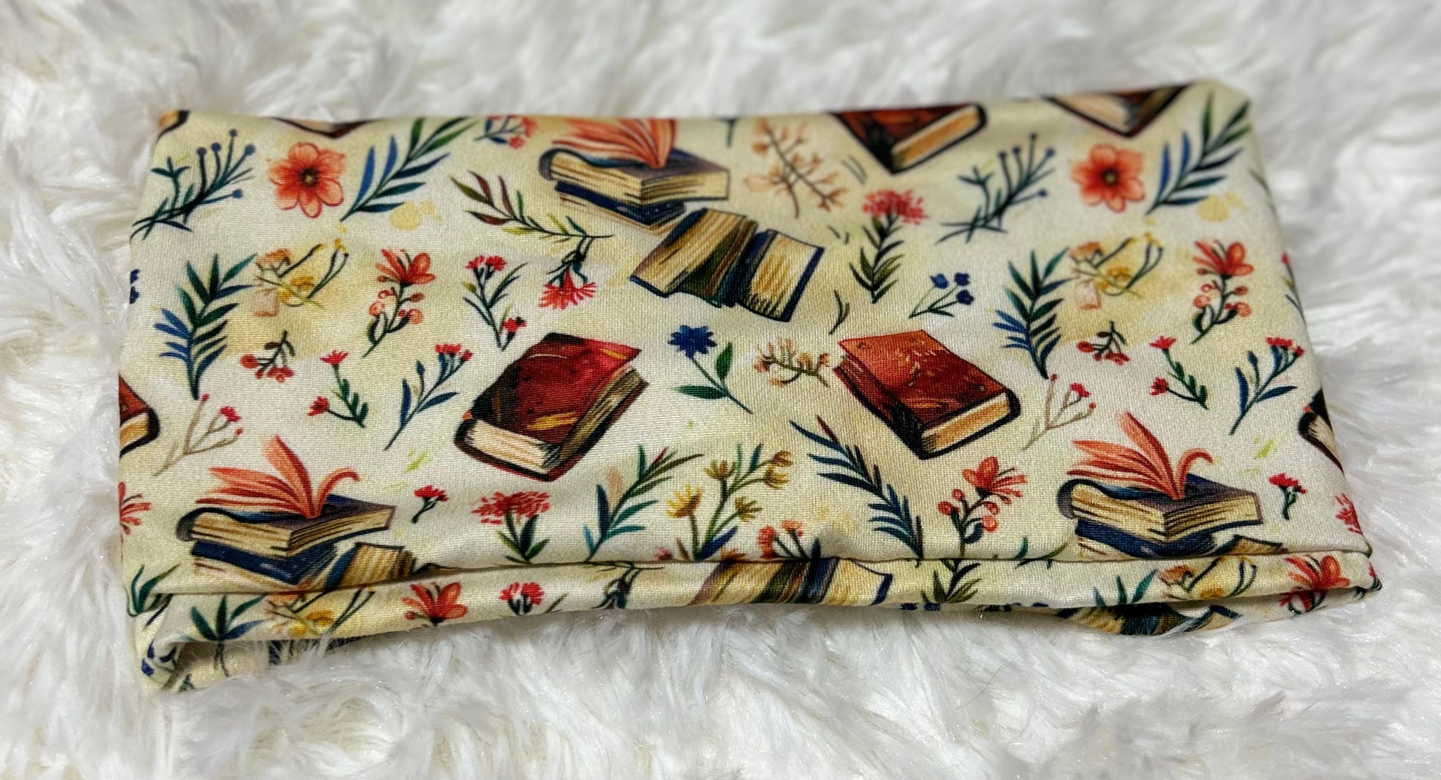 Cream Variation Books 2 Headband